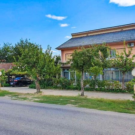 Guesthouse Sobi-Rooms Gradsko エクステリア 写真