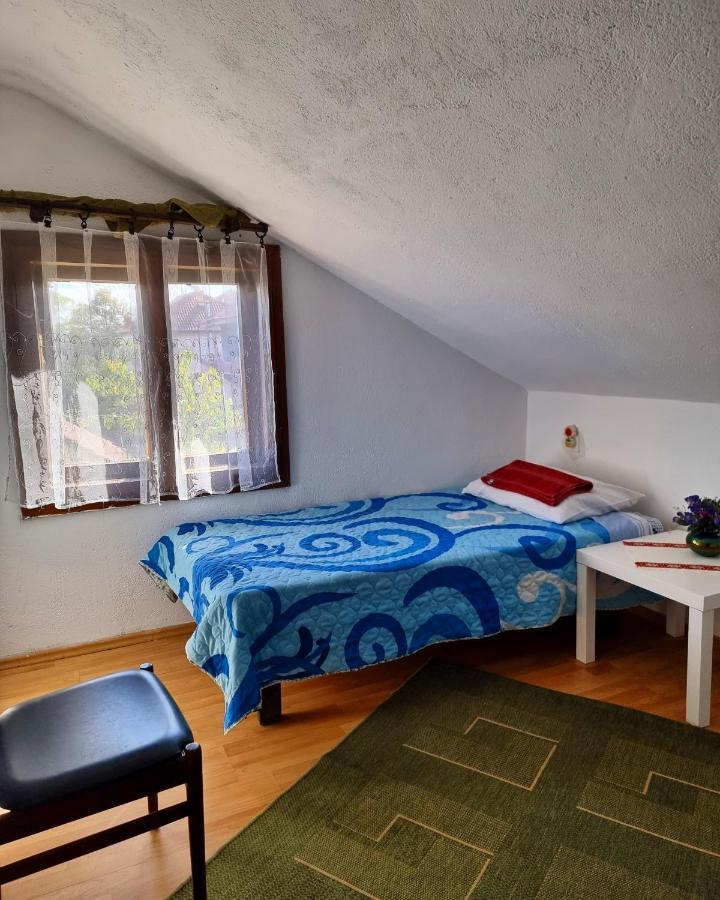 Guesthouse Sobi-Rooms Gradsko エクステリア 写真