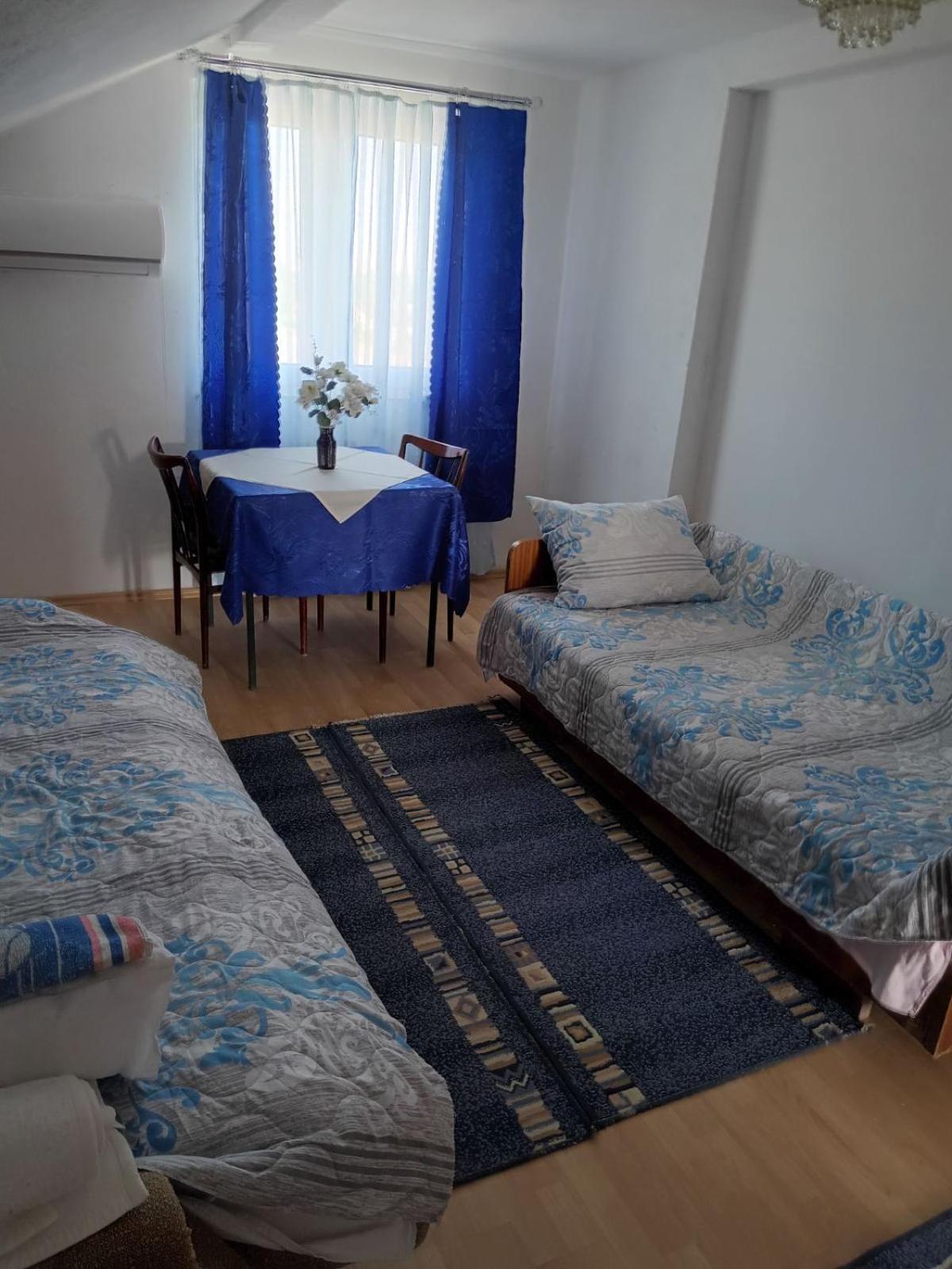 Guesthouse Sobi-Rooms Gradsko エクステリア 写真